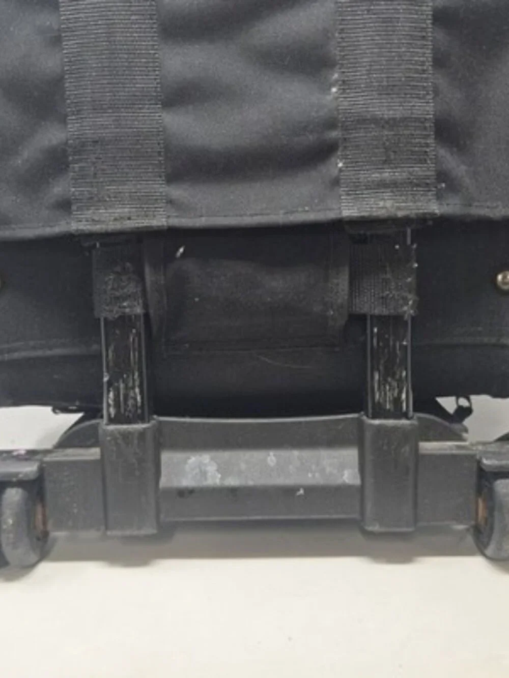 G-PRO-4W-6VMC 4U Rolling Rack Case with 6 Wireless‎ Mic Storage Lid - USA